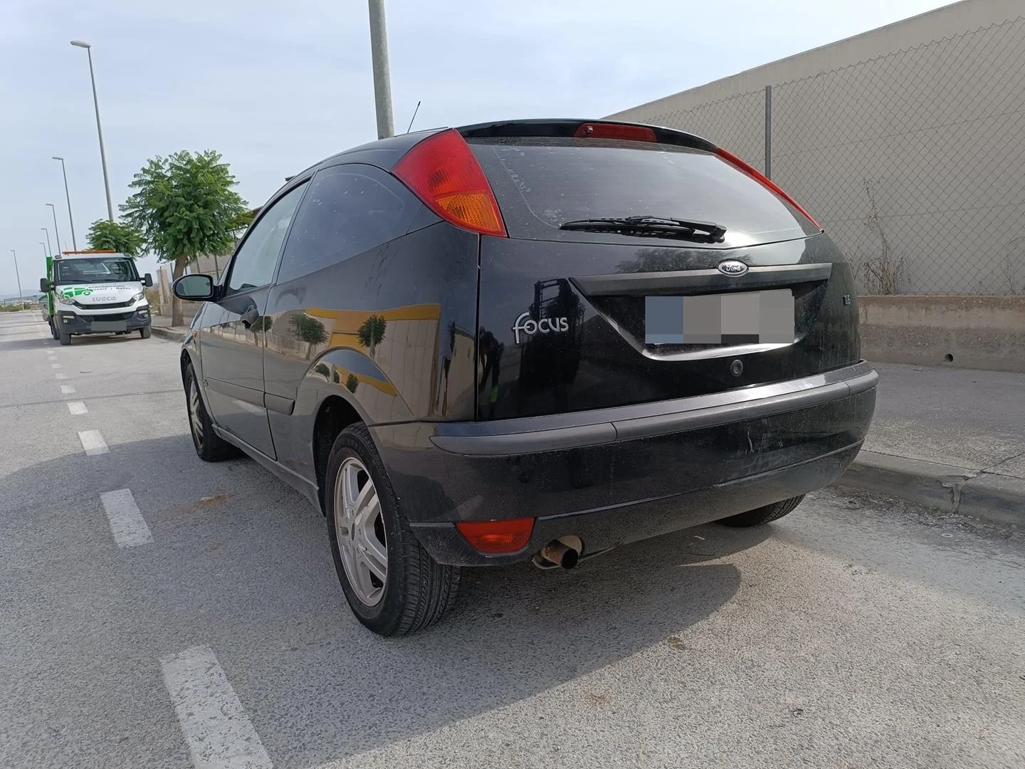 MALA TRASEIRA FORD FOCUS SEDÁN