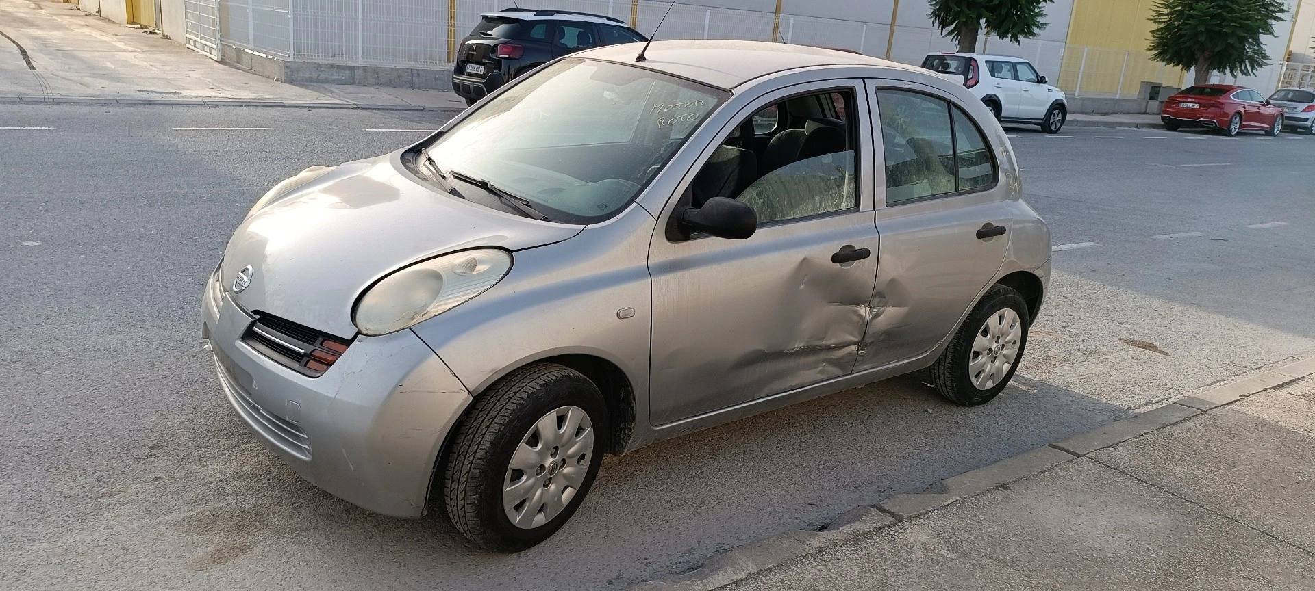 FECHADURA PORTA FRENTE ESQUERDA NISSAN MICRA III