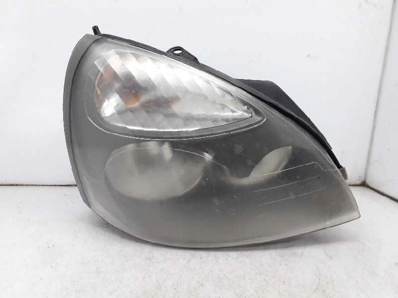 FAROL DIREITO RENAULT CLIO II