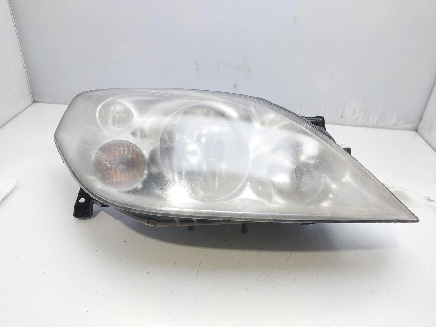 FAROL DIREITO NISSAN PRIMERA