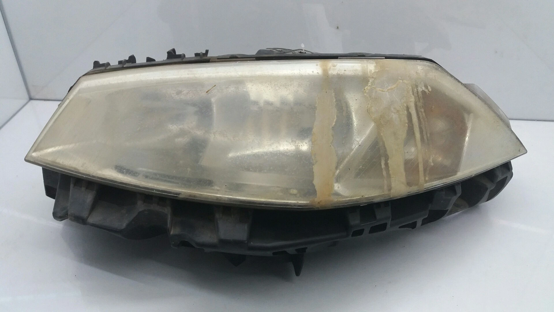 FAROL ESQUERDO RENAULT MEGANE II