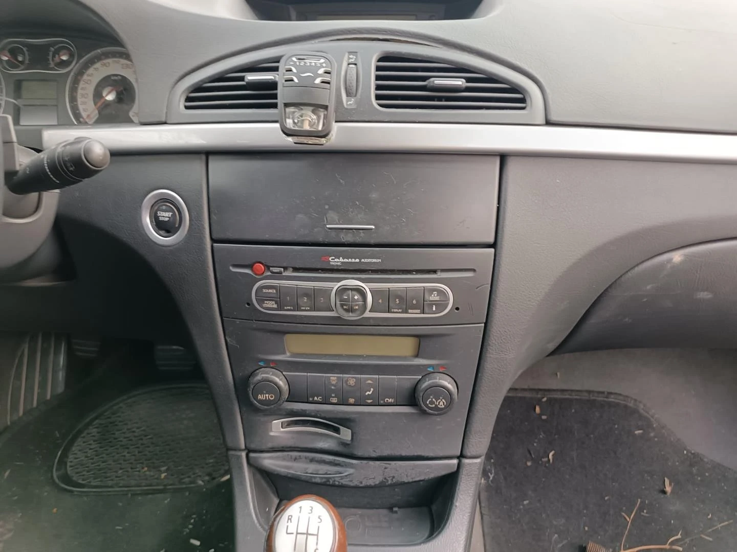 SISTEMA DE ÁUDIO RÁDIO CD RENAULT LAGUNA II