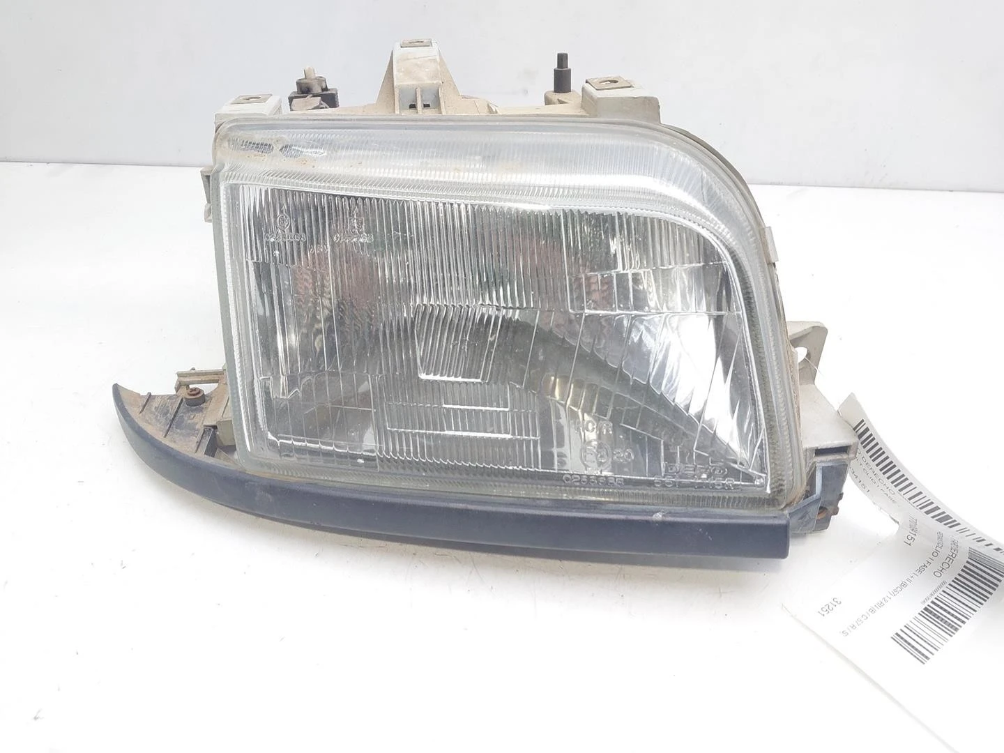 FAROL DIREITO RENAULT CLIO I