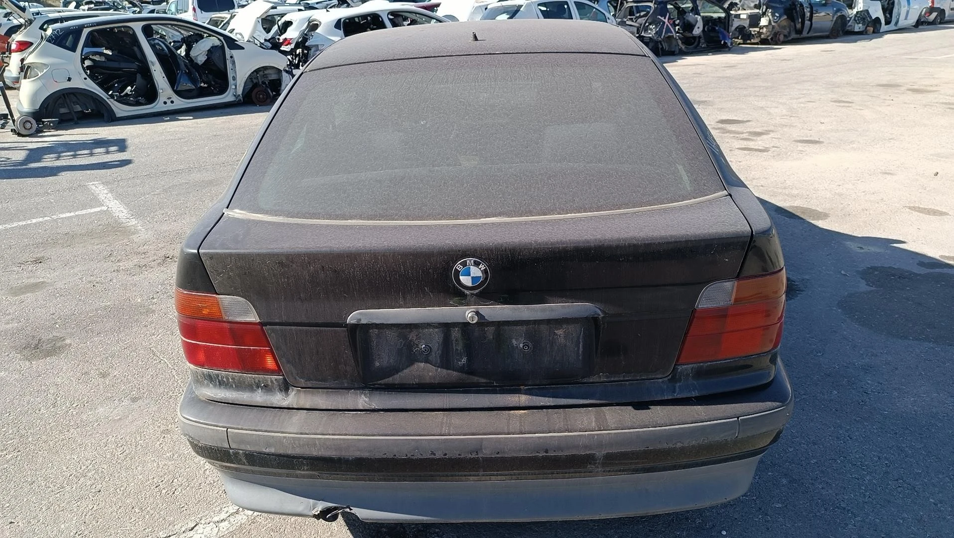 MALA TRASEIRA BMW 3