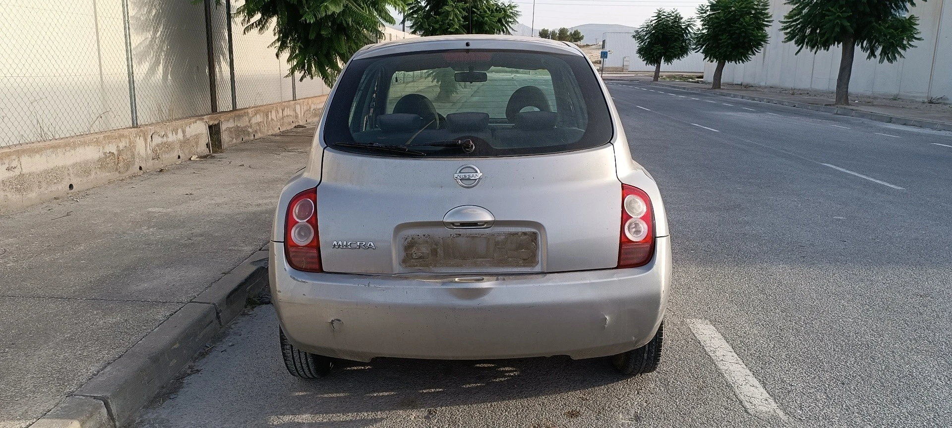 FECHADURA DE PORTA MALA NISSAN MICRA III