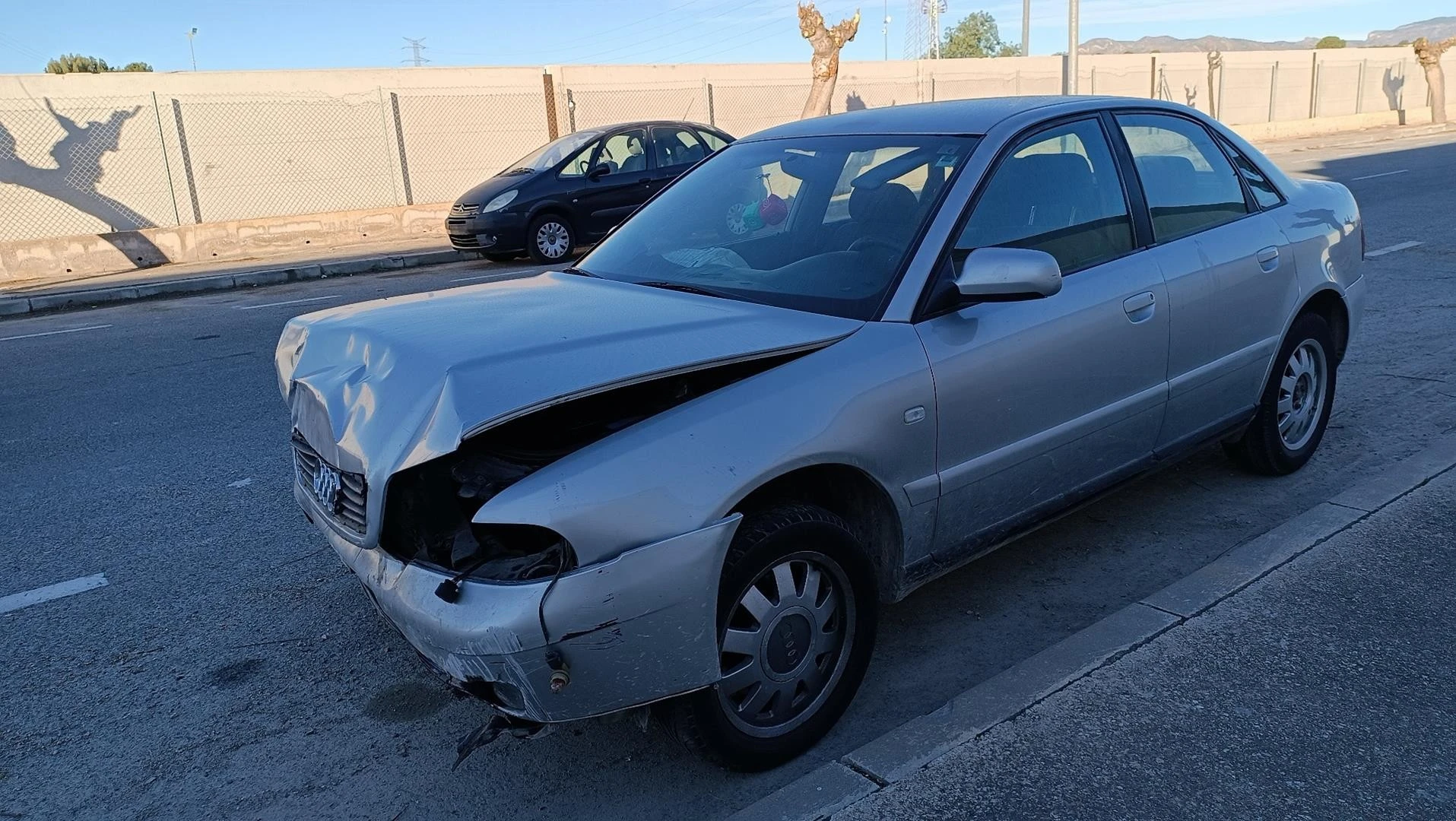 FECHADURA PORTA FRENTE DIREITA AUDI A4