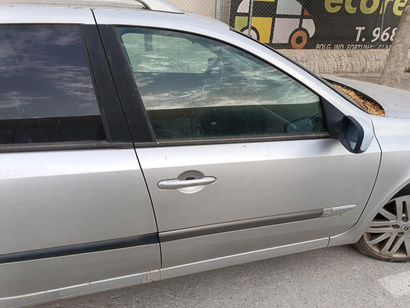 PORTA FRENTE DIREITA RENAULT LAGUNA II